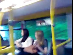Dick www porno za darmo lampy błyskowej do końca przed 2 dziewczyny w autobusie