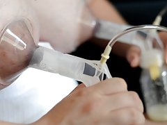 Darmowe nagie dziewczyny inflacja kobiety piersi piersi