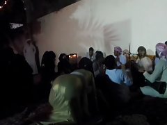 Arabska nagie kobety dupy taniec kompilacja 2