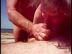 Darmowe sex filmiki pomogą ci na plaży