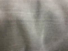 Na filmy online erotyczne gorąca dziewczyna masturbuje wytrysk